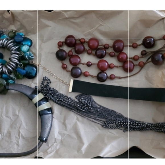 Fashion Necklaces - Picture 3 of 3